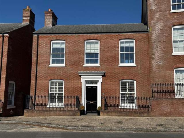 3 Bedroom Semi Detached House