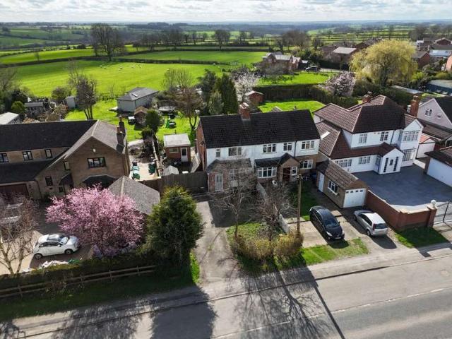 3 Bedroom Semi Detached House