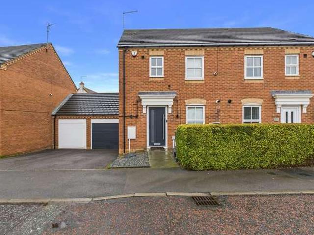 3 Bedroom Semi Detached House