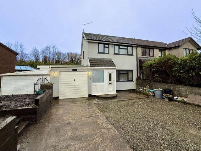 3 Bedroom Semi Detached House