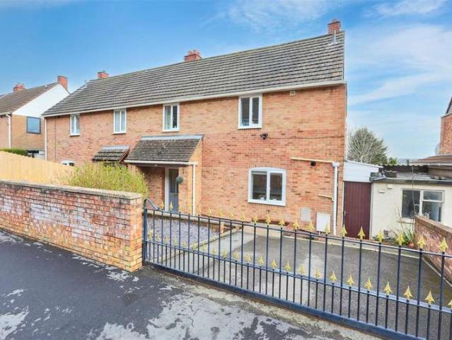 3 Bedroom Semi Detached House