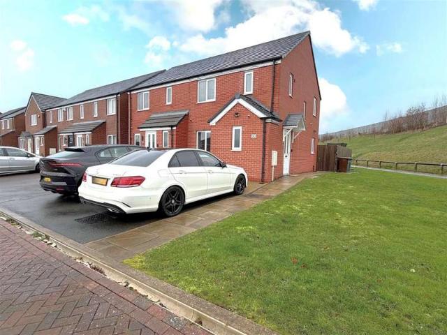 3 Bedroom Semi Detached House
