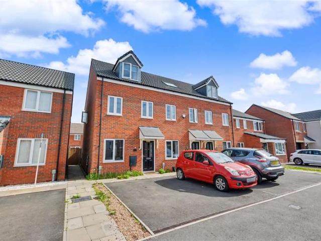 3 Bedroom Semi Detached House