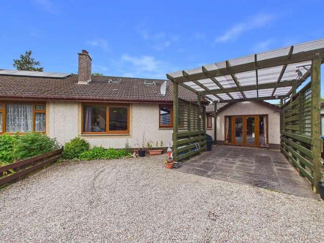 3 Bedroom Semi Detached House