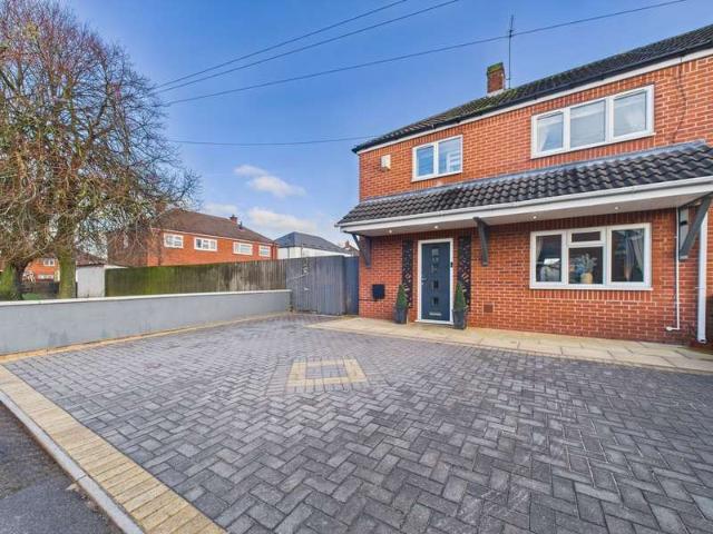 3 Bedroom Semi Detached House