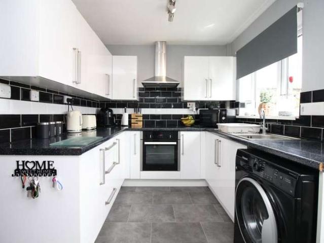 3 Bedroom Semi Detached House