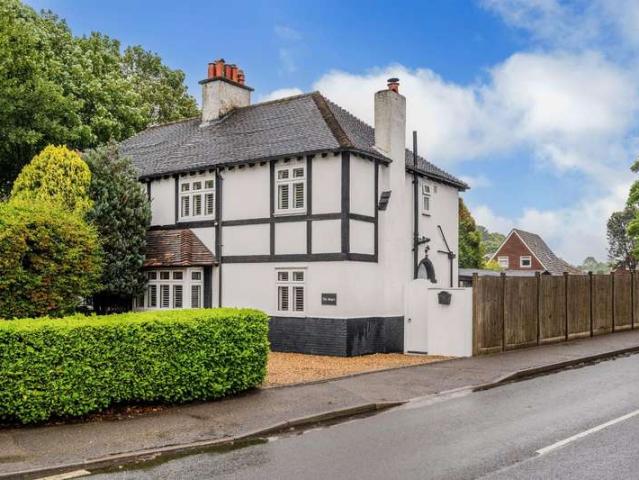 3 Bedroom Semi Detached House