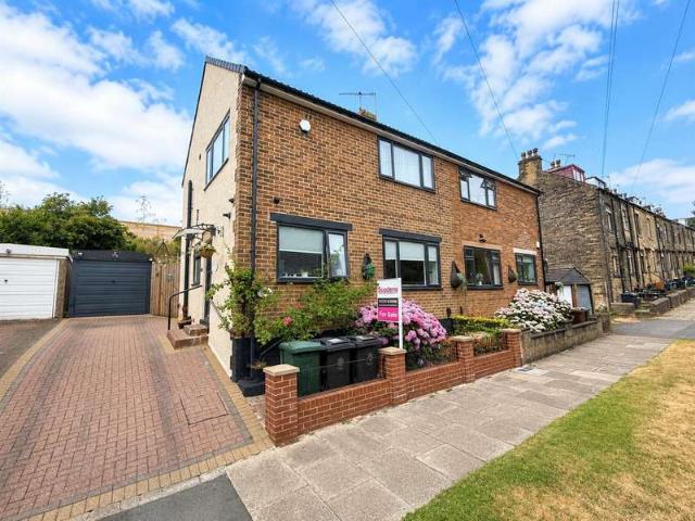 3 Bedroom Semi Detached House