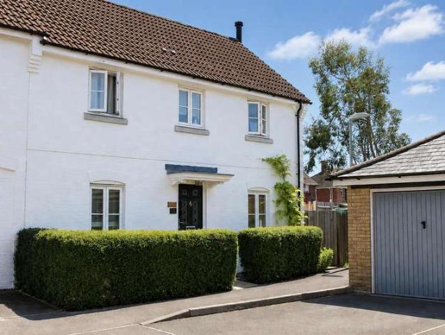 3 Bedroom Semi Detached House
