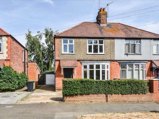3 Bedroom Semi Detached House