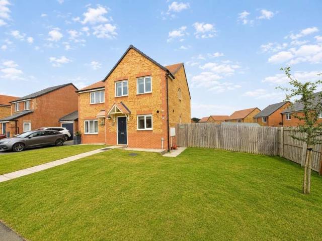 3 Bedroom Semi Detached House