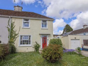 3 Bedroom Semi Detached House