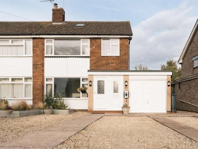 3 Bedroom Semi Detached House