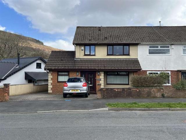3 Bedroom Semi Detached House