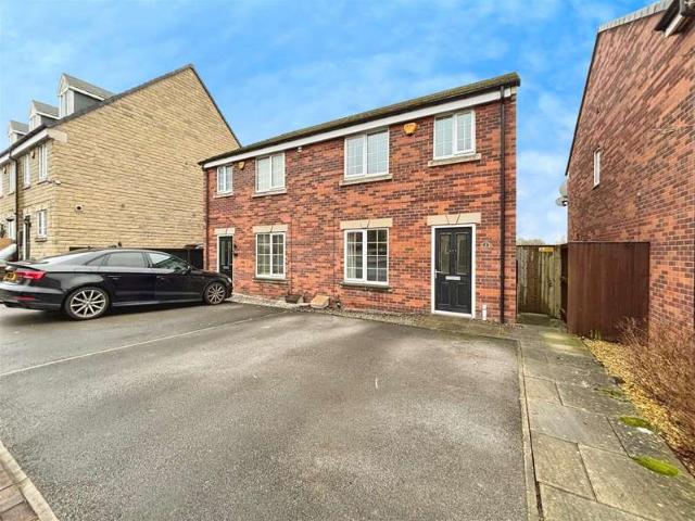 3 Bedroom Semi Detached House