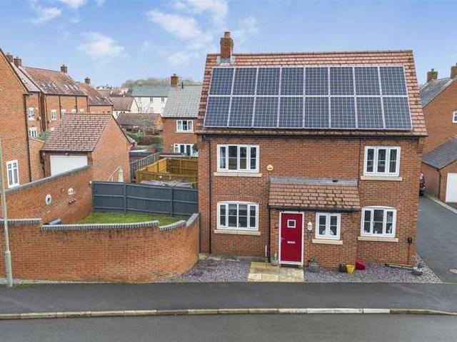 3 Bedroom Semi Detached House