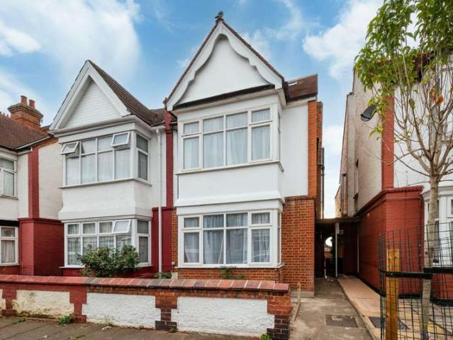 3 Bedroom Semi Detached House