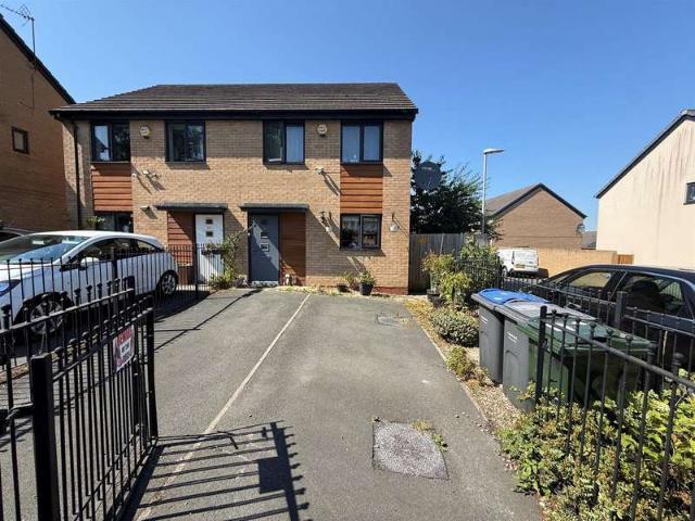 3 Bedroom Semi Detached House