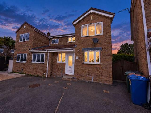 3 Bedroom Semi Detached House