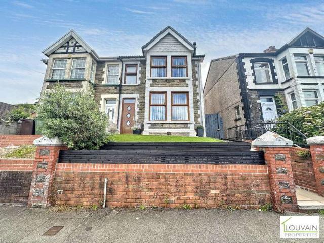 3 Bedroom Semi Detached House