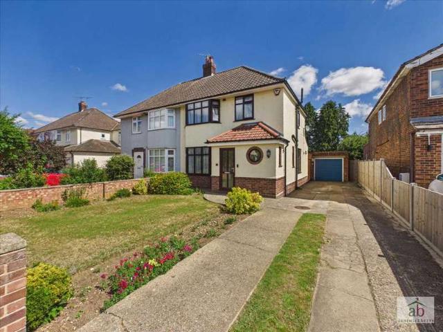 3 Bedroom Semi Detached House