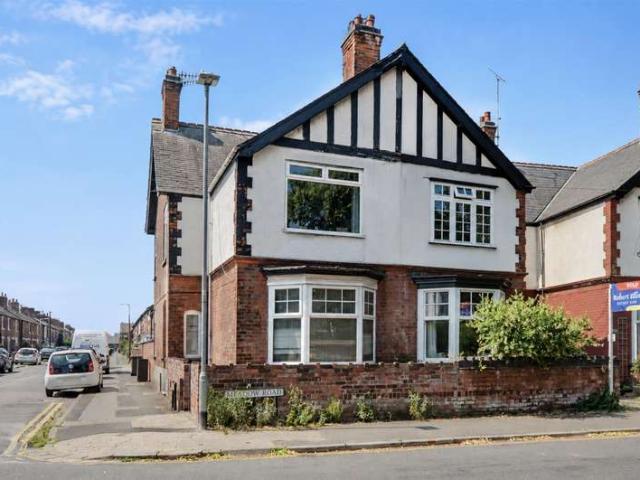 3 Bedroom Semi Detached House