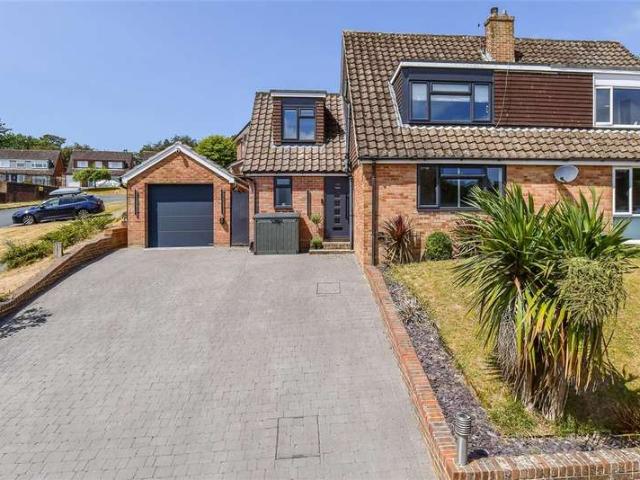 4 Bedroom Semi Detached House