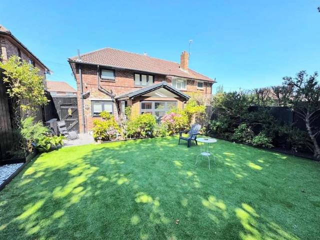 3 Bedroom Semi Detached House