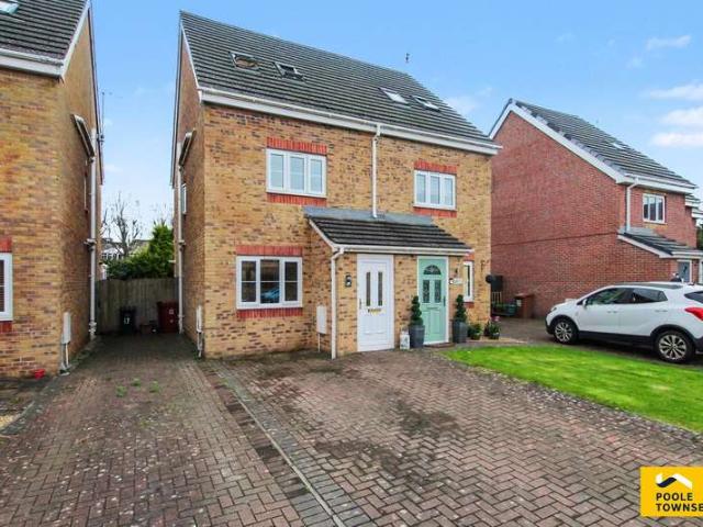 3 Bedroom Semi Detached House