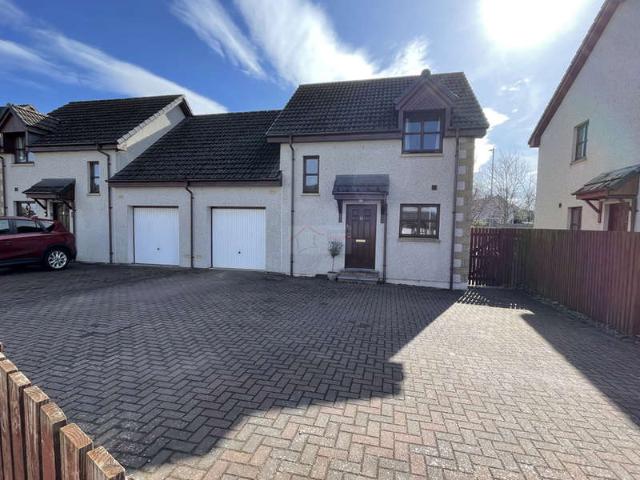 3 Bedroom Semi Detached House