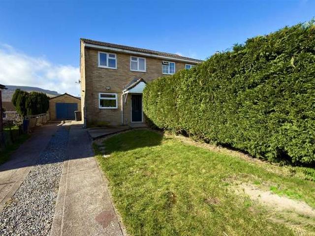 3 Bedroom Semi Detached House