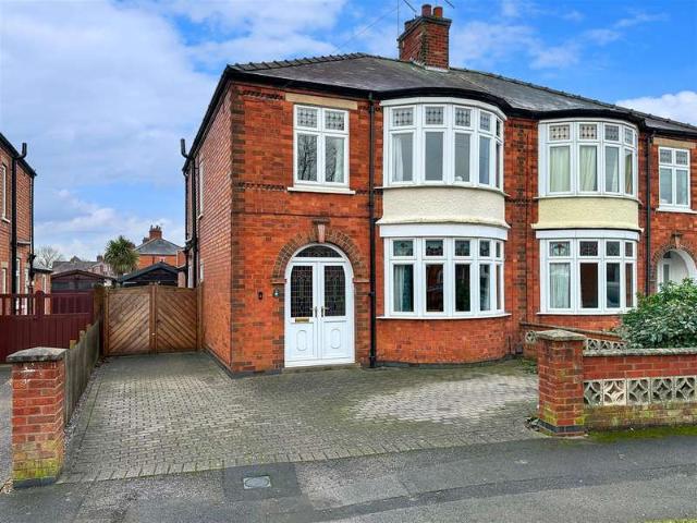3 Bedroom Semi Detached House