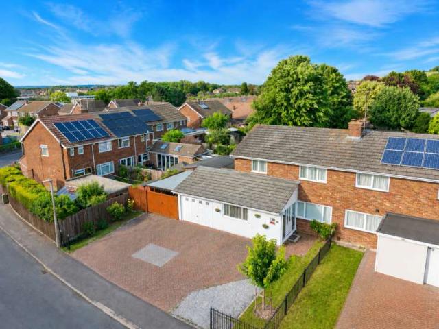 4 Bedroom Semi Detached House