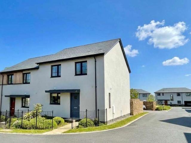 3 Bedroom Semi Detached House