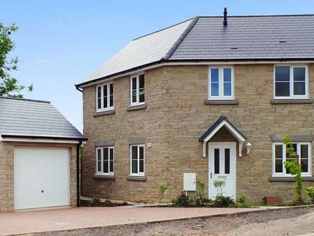 3 Bedroom Semi Detached House