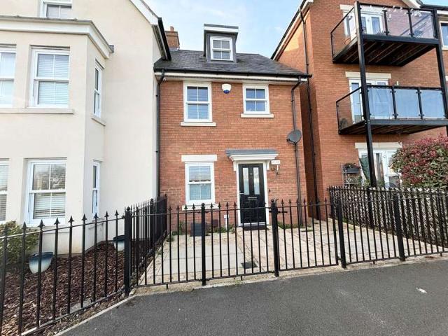 3 Bedroom Semi Detached House