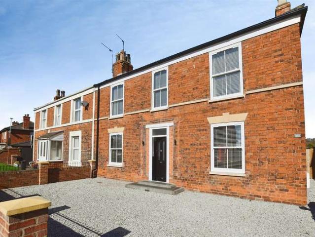 3 Bedroom Semi Detached House