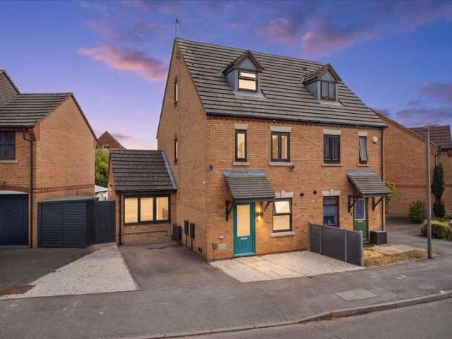 3 Bedroom Semi Detached House
