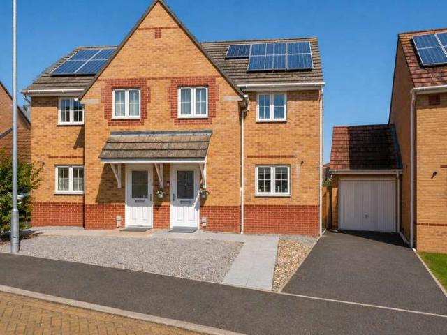 3 Bedroom Semi Detached House