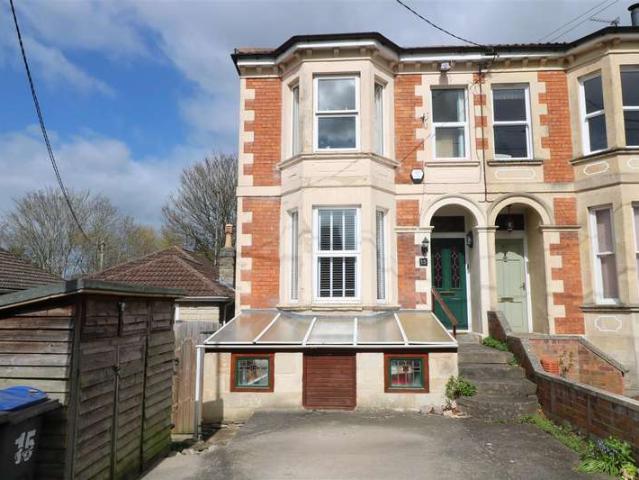 4 Bedroom Semi Detached House