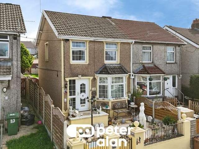 3 Bedroom Semi Detached House