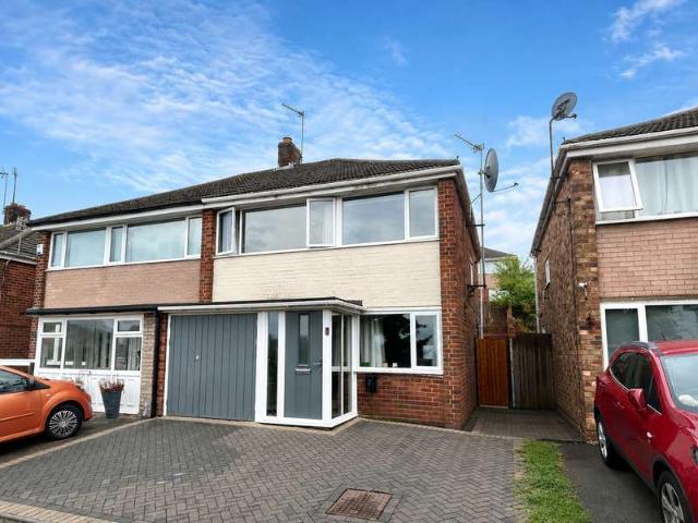 3 Bedroom Semi Detached House
