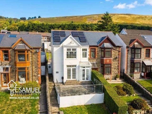 3 Bedroom Semi Detached House