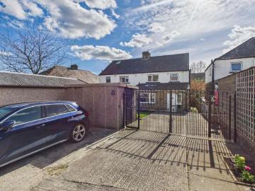3 Bedroom Semi Detached House