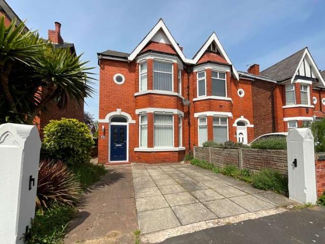 3 Bedroom Semi Detached House