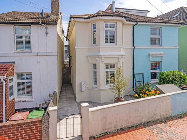 3 Bedroom Semi Detached House