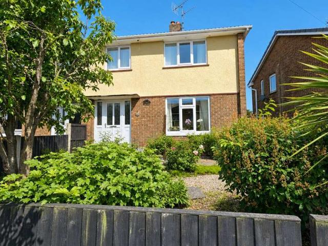 3 Bedroom Semi Detached House