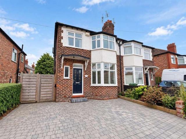 3 Bedroom Semi Detached House