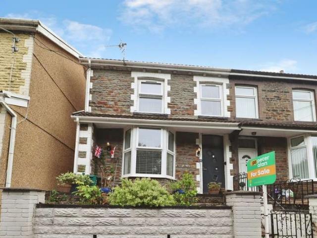 3 Bedroom Semi Detached House