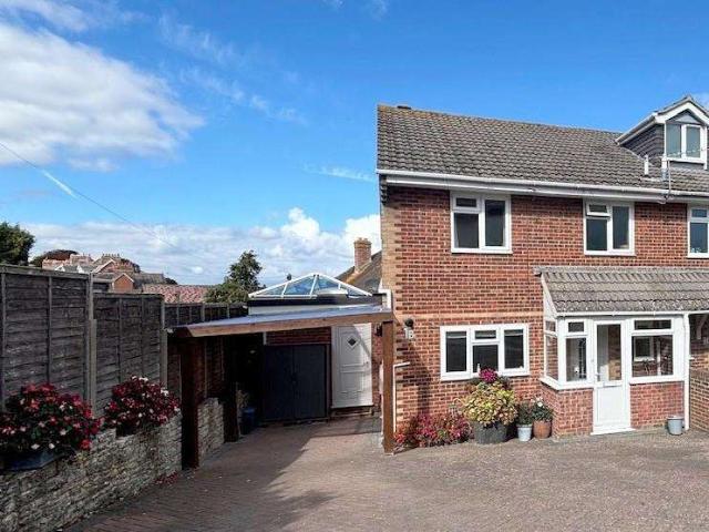 3 Bedroom Semi Detached House